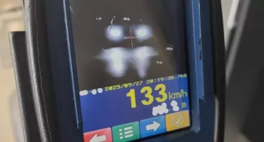 133 km/h w centrum miasta zakończone utratą prawa jazdy przez kierowcę BMW