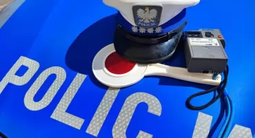 Motorowerem po pijaku wprost w drzewo