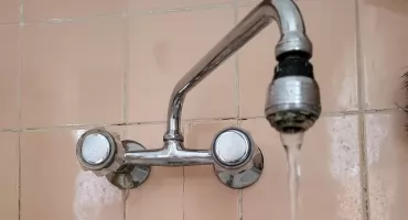 Sanepid alarmuje. W tych częściach Starachowic woda nadal nie nadaje się do picia
