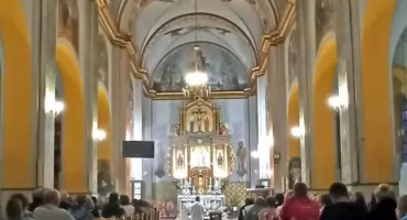 PILCZYCA, MNIN. Remontowanie kościołów, rekonstruowanie historii