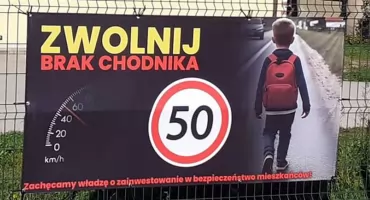 GMINA KOŃSKIE. Mieszkańcy Pomorzan odstraszają piratów, błagają kierowców o bezpieczna jazdę [ZDJĘCIA]