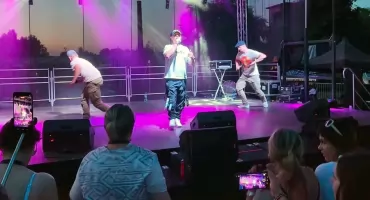 Gminny Festyn Rodzinny w Rudzie Malenieckiej. Toples z Marcinem Siegieńczukiem gwiazdą wieczoru