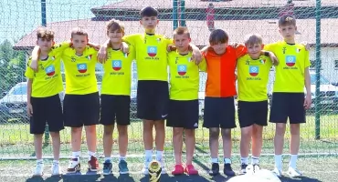 Turniej Mała Piłkarska Kadra Czeka rozstrzygnięty. Drużyna chłopców z GLKS Fałków na podium