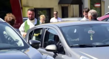 Święty Krzysztof czuwa nad kierowcami. Poświęcenie pojazdów przy kolegiacie św. Mikołaja