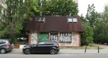 Ileż to już lat tak sobie stoi