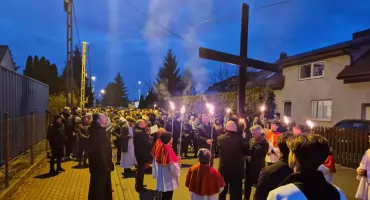 DROGA KRZYŻOWA NASZYMI ULICAMI