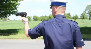 Pędził 117 km/h na pięćdziesiątce w Łochocinie. Stracił prawko