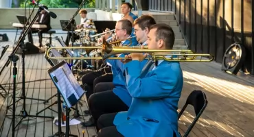 Kołobrzeska Orkiestra Zdrojowa wraca na letnią scenę. Dziewięć bezpłatnych koncertów