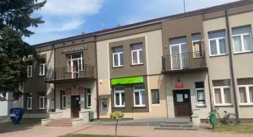 Coraz mniej mieszkańców w gminie Ładzice: ujemny przyrost naturalny i wysoki wskaźnik zgonów