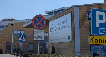 Ile zarabiają lekarze w Radomsku. Najlepiej specjaliści na kontraktach. Rekordzista przekroczył sty tysięcy. Na miesiąc