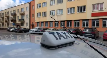 Taksówkarz: Pięć, sześć lat i koniec. Nawet Ubery nie pomogą [Rozmowa]