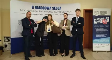Uczniowie mrągowskiego liceum wcielili się w europarlamentarzystów