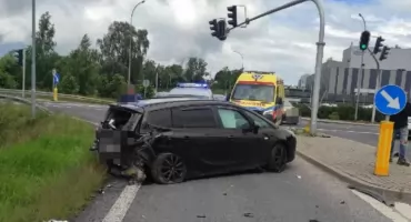 Zdarzenie na DK59 w Mrągowie. Jedna osoba w szpitalu