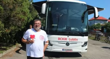 Kierowcy modlili się o bezpieczne podróże, a przy okazji ratowali życie. Wyjątkowa akcja przy parafii św. Michała Archanioła