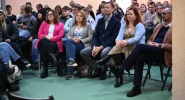 Przestrzeń dla pasji i relacji – wkrótce powstaną kluby młodzieżowe (film + zdjęcia)