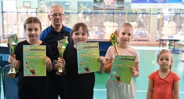 Sportowe zmagania przy 8 stołach: III Festiwal Tenisa Stołowego w Jeziorach Wielkich (zdjęcia)