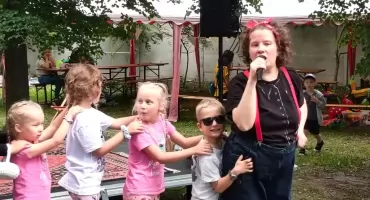 Pszczele święto w Domaszkowie. Rodzinna atmosfera i bliskość natury podczas IV Dnia Otwartego w Pasiece Zuzia