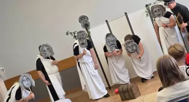 Wyruszyli w podróż przez świat emocji. KRAINA TAJEMNIC zachwyca i uczy najmłodszych [FOTO]