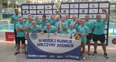 Młodzi piłkarze wodni Waterpolo Poznań mistrzami Polski 