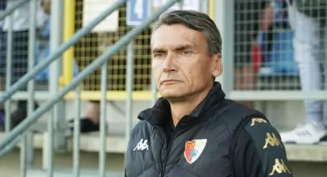 Ból głowy trenera Noconia