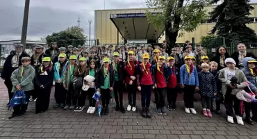 Harcerskie śpiewy i chwila zadumy. Inauguracja roku harcerskiego w Łowiczu (foto)