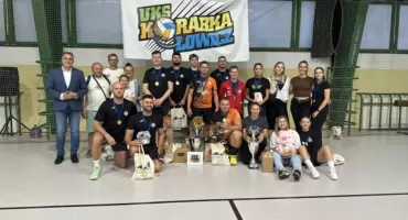 Ekipy ze Skierniewic najlepsze w turnieju siatkarskim w Łowiczu (foto)