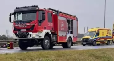 Wypadek w Cieślach. Mężczyzna przysypany ziemią w wykopie