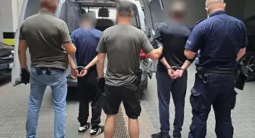 Oława. Gruzińscy recydywiści włamywali się do domów na Dolnym Śląsku i w Wielkopolsce. Kradli złoto i gotówkę – grozi im 10 lat więzienia