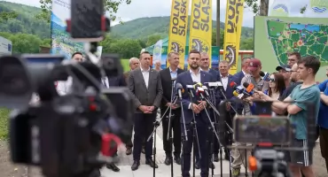 Po 49 latach pociąg wrócił do Bielawy. Otwarto nowe przystanki przy Jeziorze Bielawskim i Górach Sowich