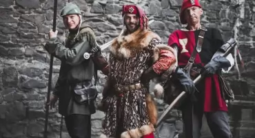 Husyci, rycerze i magia Nocy Kupały. Kamionna zaprasza na niezwykłą podróż do średniowiecza