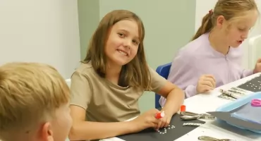 W Toruniu ruszają wakacje z nauką. Będą eksperymenty, obserwacje i zadania