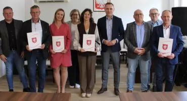 Trwają kolejne remonty dróg w powiecie